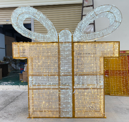 Giant LED Gift Box Christmas Display – Large Outdoor Holiday Decoration
