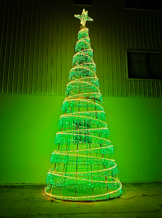 Spiral LED Christmas Tree – Green & Gold Outdoor Light Display